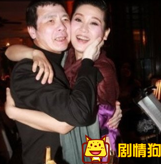 冯小刚老婆是谁 为什么冯小刚劝女人别查老公手机